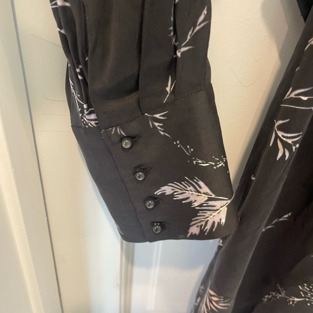 Equipment Silk Long Sleeve v neck Dress - Picture 8 of 11